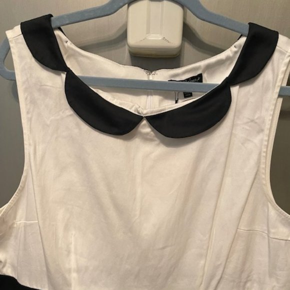 Smak Parlour Black & White Flower Model Maven Flare Dress - NWT - Picture 11 of 14